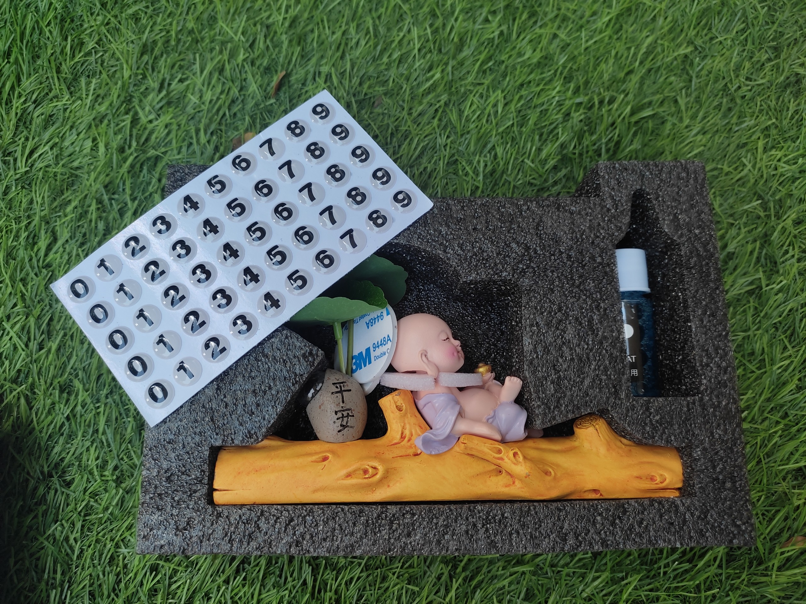 Tượng Nước Hoa Chú Tiểu (Có Kèm Bảng Số Điện Thoại) - Ảnh 4